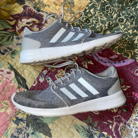 ADIDAS women’s cloud foam sneaker.  Size 8 - Picture 5 of 7